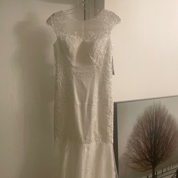 Decode 1.8 for ModCloth Lace Mermaid Wedding Dress Size 0 NWT - Picture 6 of 9